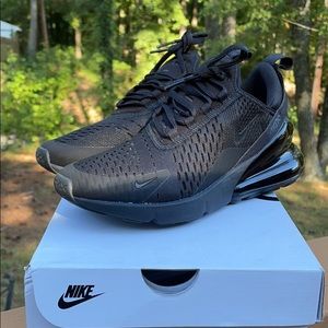 Black Nike air max 270’s Women 7.5